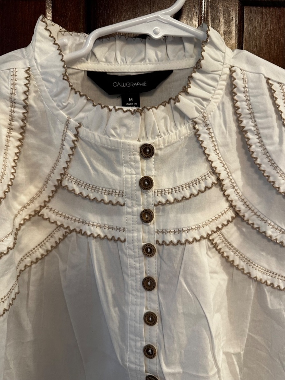 NWT Calligraphie Ivory 8 Button Cotton Short Sleeve Top Sz M w Taupe Stitching - Picture 2 of 6
